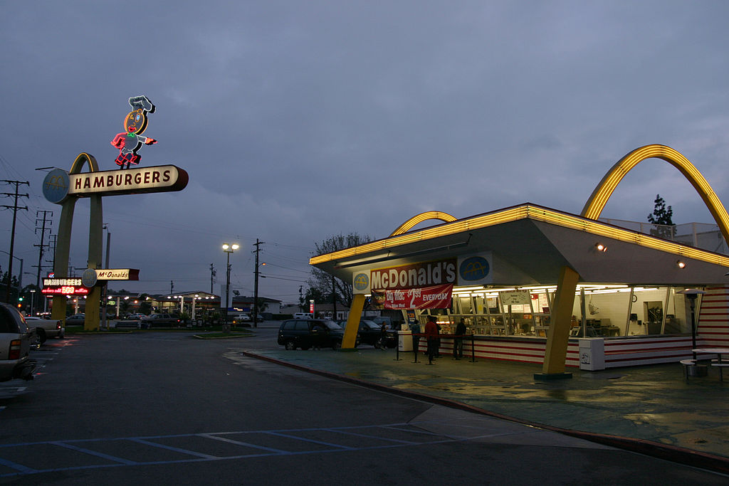 May 15, 1940: The First Corporate McDonalds | Day in Tech ...